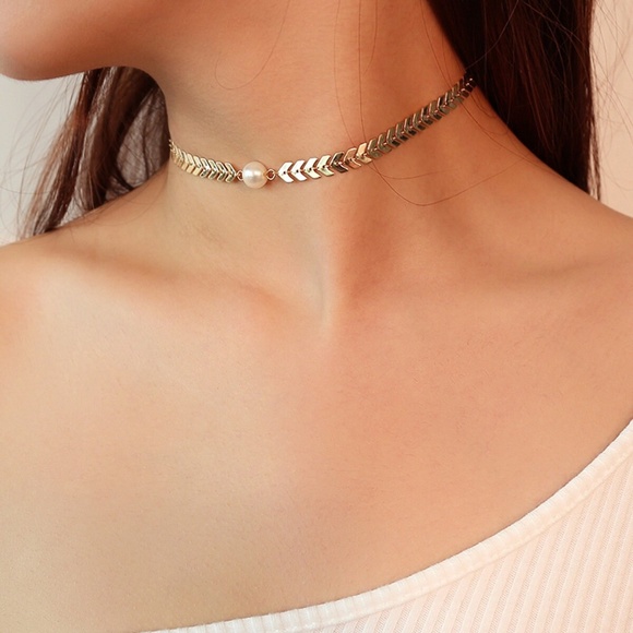 Dainty Fishbone Chain Pearl Choker - Picture 2 of 6